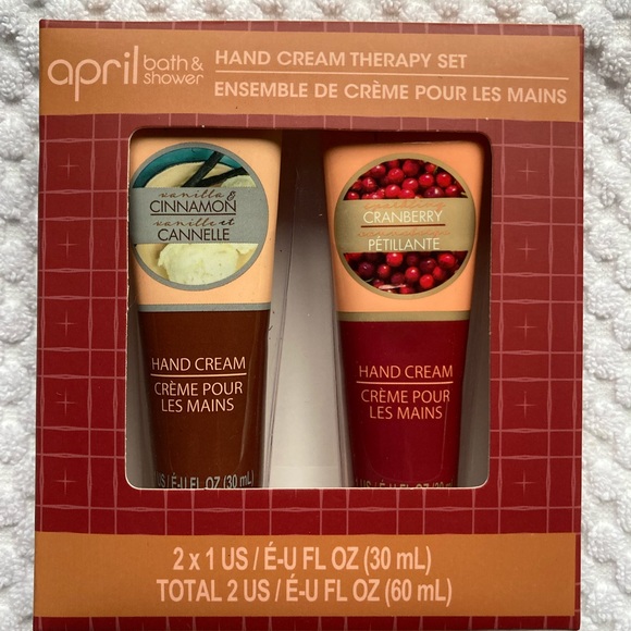 New 4pc Bundle April Shower Bath Scented Cinnamon Cranberry Hand Cream ShowerGel - Picture 4 of 7